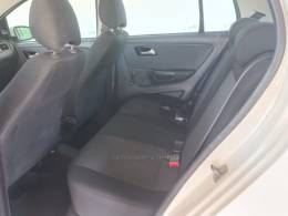 VOLKSWAGEN - FOX - 2013/2014 - Branca - R$ 38.900,00