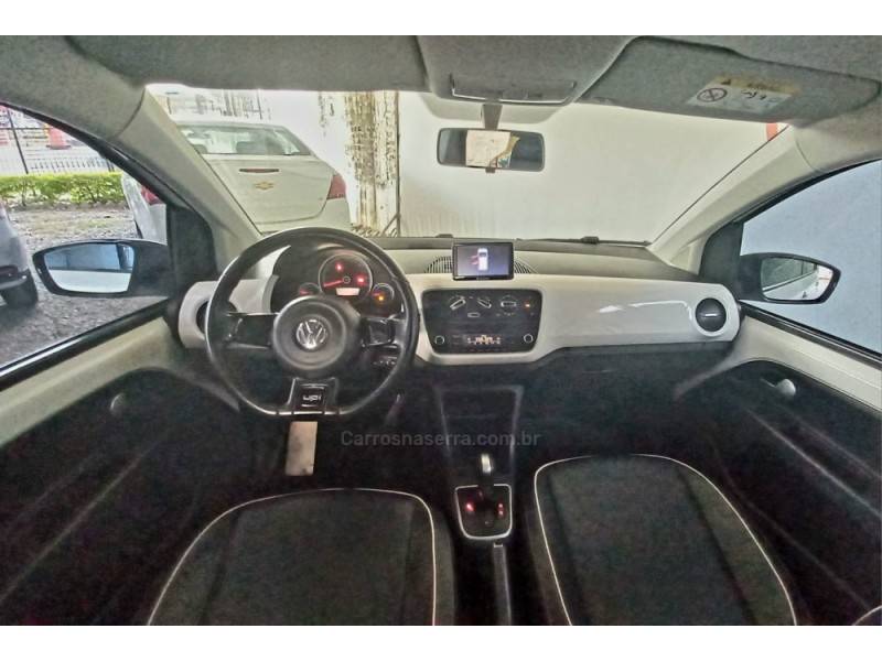 VOLKSWAGEN - UP - 2014/2015 - Branca - R$ 42.000,00