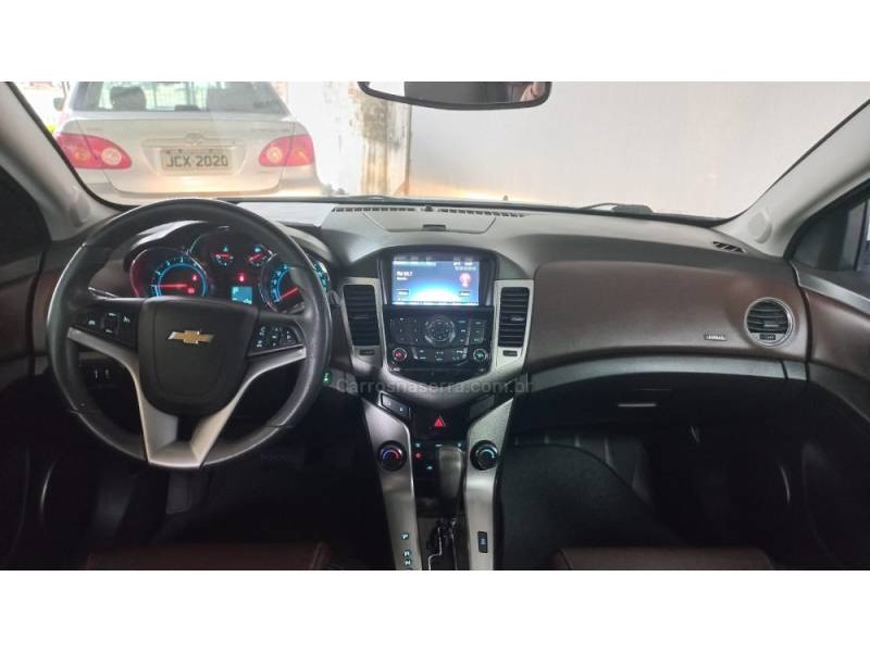 CHEVROLET - CRUZE - 2014/2015 - Branca - R$ 72.000,00