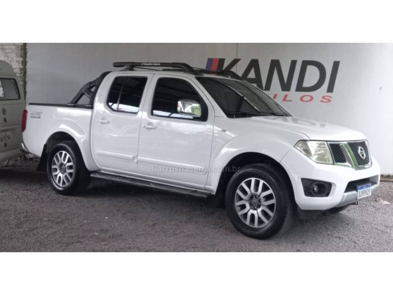 NISSAN - FRONTIER - 2013/2014 - Branca - R$ 95.900,00