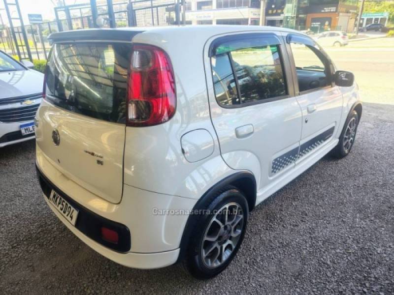 FIAT - UNO - 2013/2014 - Branca - R$ 42.900,00