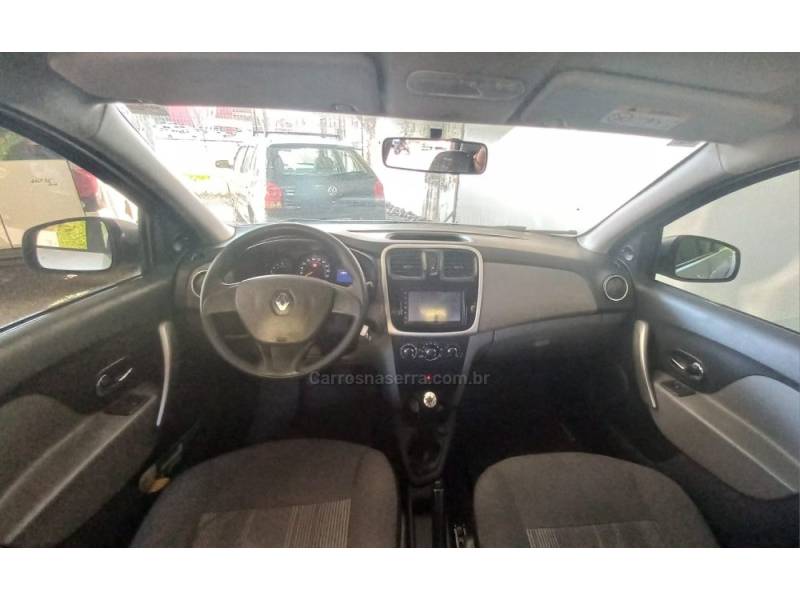 RENAULT - LOGAN - 2018/2019 - Prata - R$ 39.500,00