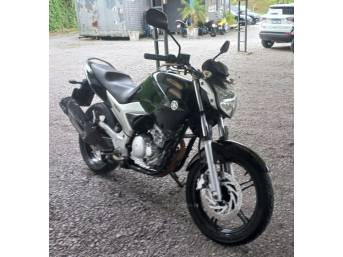 YAMAHA - FAZER - 2013/2014 - Preta - R$ 15.500,00