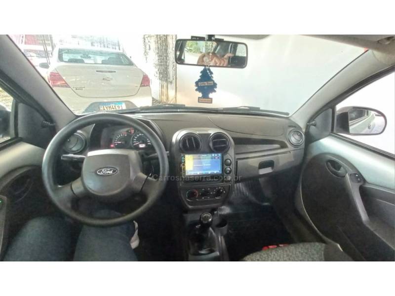 FORD - KA - 2012/2013 - Prata - R$ 25.900,00
