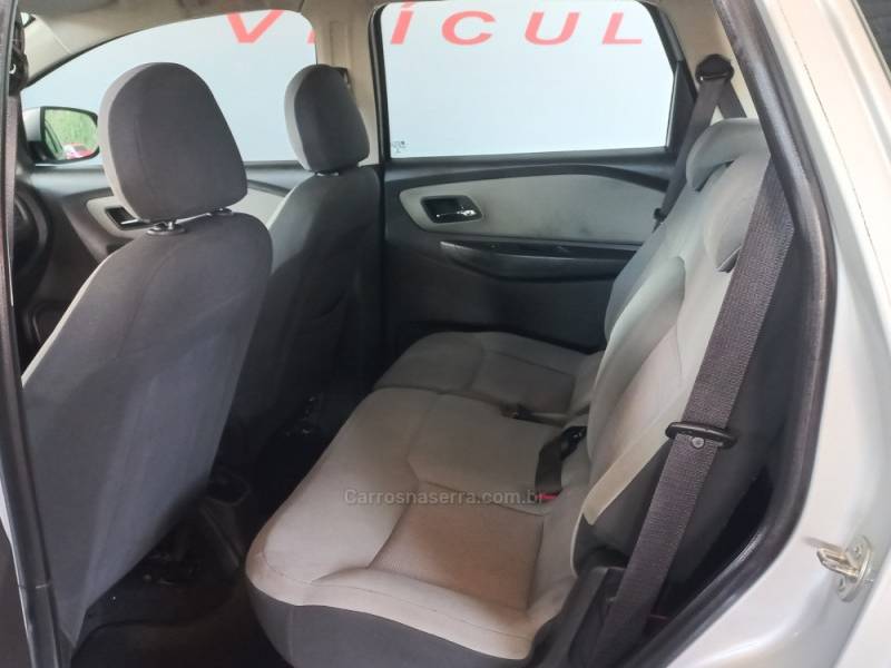CHEVROLET - SPIN - 2015/2016 - Prata - R$ 58.500,00