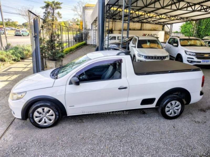 VOLKSWAGEN - SAVEIRO - 2012/2013 - Branca - R$ 42.900,00