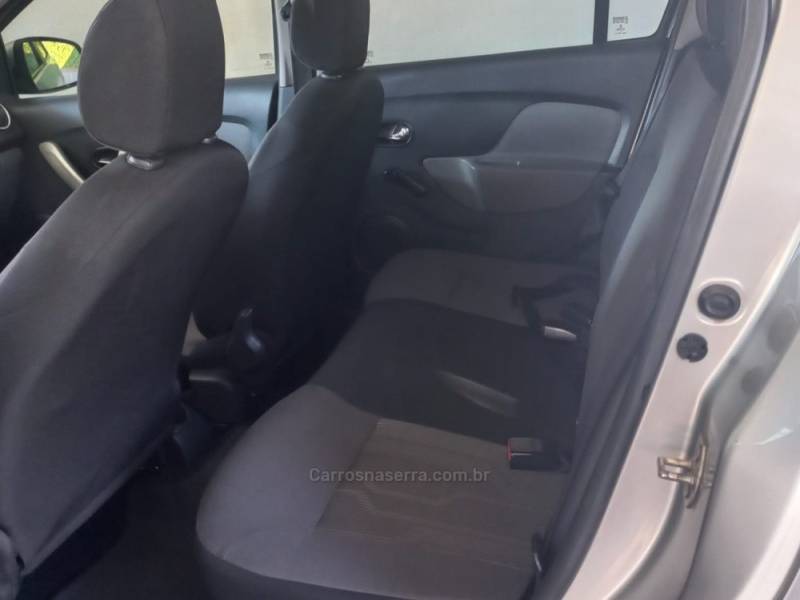 RENAULT - LOGAN - 2018/2019 - Prata - R$ 39.500,00