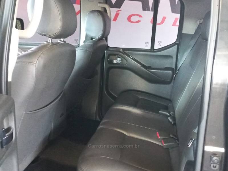 NISSAN - FRONTIER - 2015/2015 - Preta - R$ 97.900,00