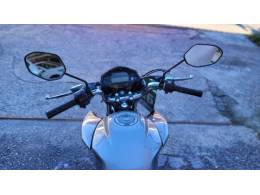 HONDA - CG 160 - 2015/2016 - Prata - R$ 12.900,00