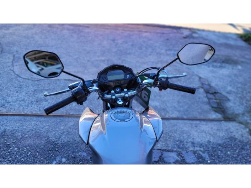 HONDA - CG 160 - 2015/2016 - Prata - R$ 12.900,00