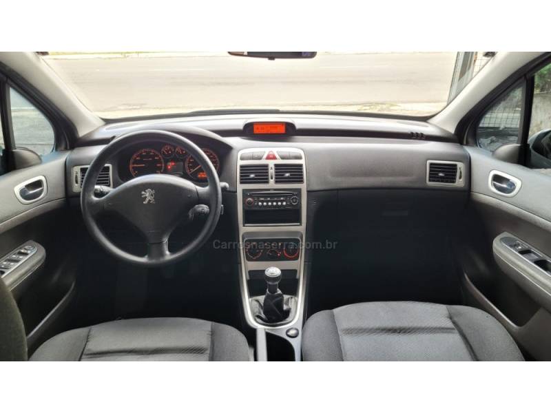 PEUGEOT - 307 - 2009/2010 - Prata - R$ 27.900,00