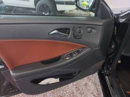 MERCEDES-BENZ - CLS 500 - 2005/2005 - Preta - R$ 110.000,00