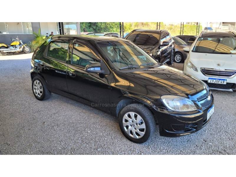 CHEVROLET - CELTA - 2013/2013 - Preta - R$ 31.900,00