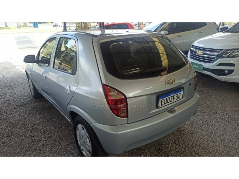 CHEVROLET - CELTA - 2011/2012 - Prata - R$ 29.500,00