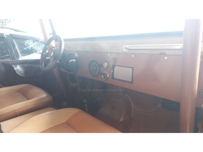 FORD - JEEP - 1982/1982 - Preta - R$ 49.000,00