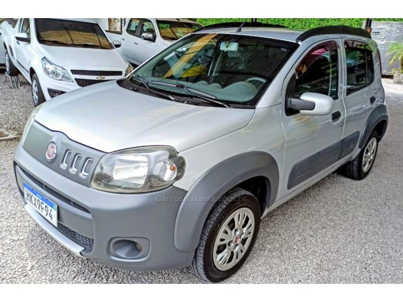 FIAT - UNO - 2013/2013 - Prata - R$ 32.900,00