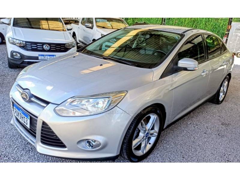 FORD - FOCUS - 2014/2015 - Prata - R$ 50.900,00