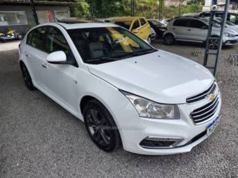 CHEVROLET - CRUZE - 2014/2015 - Branca - R$ 72.000,00