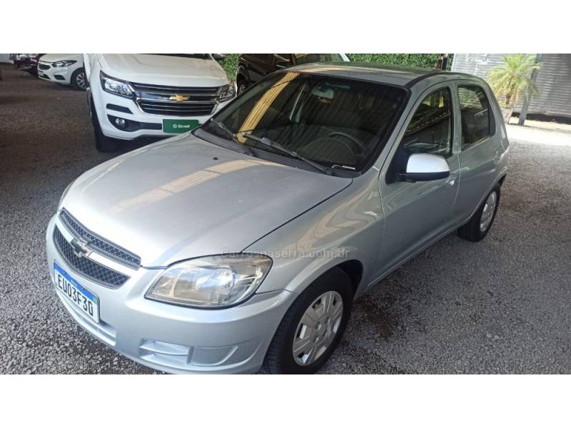 CHEVROLET - CELTA - 2011/2012 - Prata - R$ 29.500,00