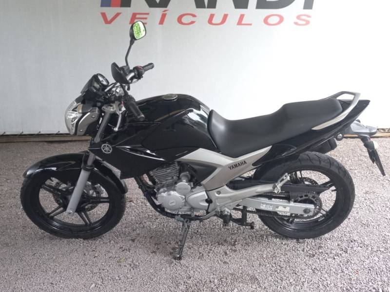 YAMAHA - FAZER - 2013/2014 - Preta - R$ 15.500,00