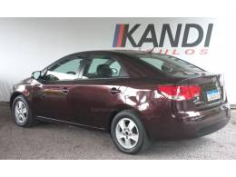 KIA MOTORS - CERATO - 2011/2012 - Vermelha - R$ 49.900,00