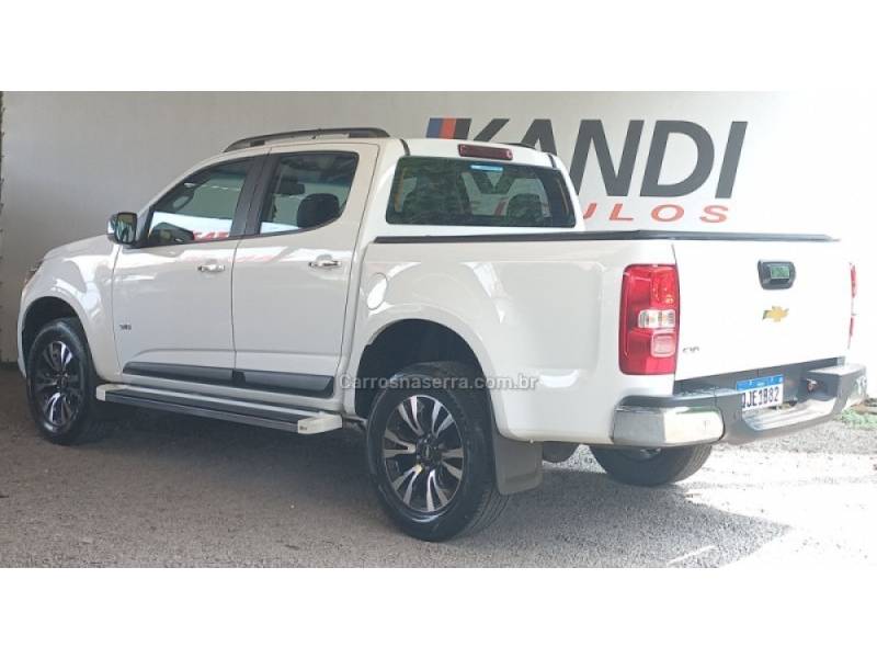 CHEVROLET - S10 - 2018/2018 - Branca - R$ 132.000,00
