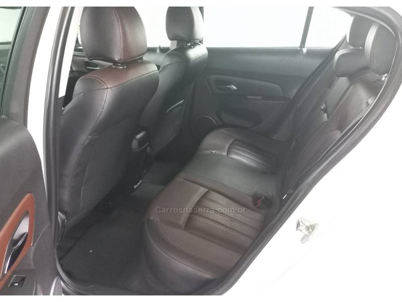 CHEVROLET - CRUZE - 2014/2015 - Branca - R$ 72.000,00