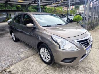 NISSAN - VERSA - 2018/2018 - Cinza - R$ 57.900,00