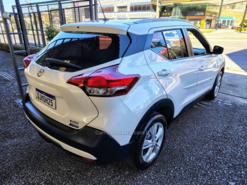 NISSAN - KICKS - 2018/2018 - Branca - R$ 77.000,00