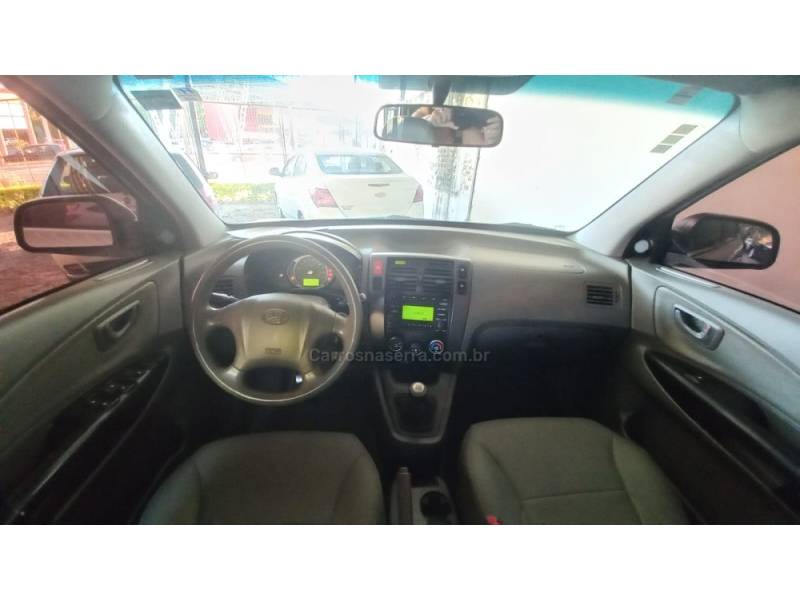 HYUNDAI - TUCSON - 2009/2010 - Prata - R$ 38.900,00