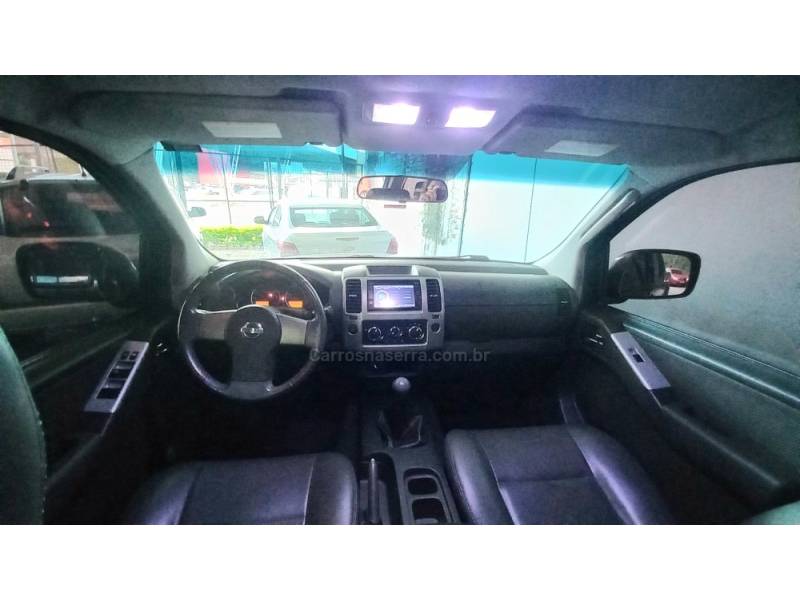 NISSAN - FRONTIER - 2015/2015 - Preta - R$ 97.900,00