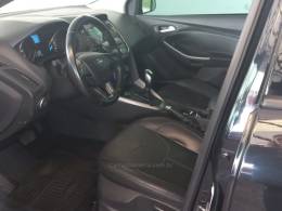 FORD - FOCUS - 2018/2019 - Preta - R$ 59.900,00