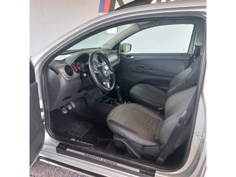 VOLKSWAGEN - SAVEIRO - 2013/2013 - Prata - R$ 51.000,00