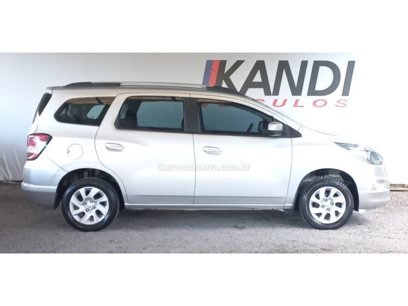 CHEVROLET - SPIN - 2015/2016 - Prata - R$ 58.500,00