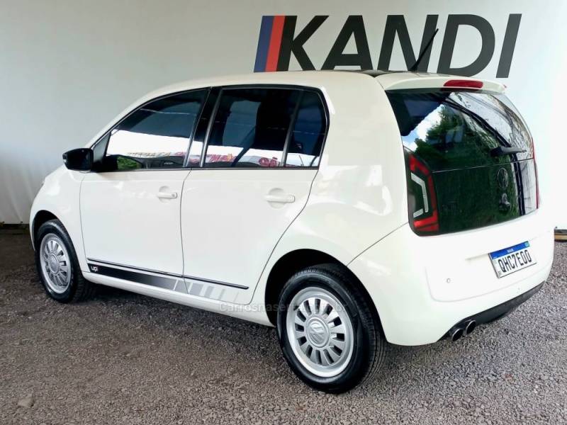 VOLKSWAGEN - UP - 2014/2015 - Branca - R$ 42.000,00