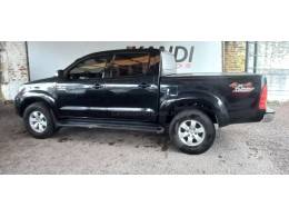 TOYOTA - HILUX - 2010/2011 - Preta - R$ 104.900,00