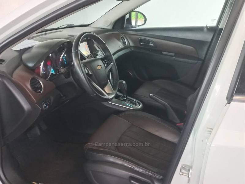CHEVROLET - CRUZE - 2014/2015 - Branca - R$ 72.000,00