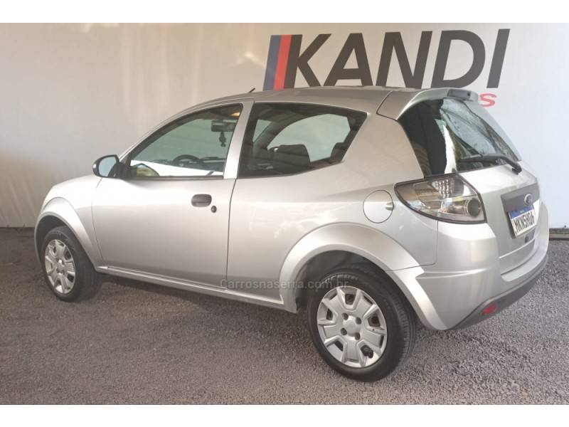 FORD - KA - 2012/2013 - Prata - R$ 25.900,00