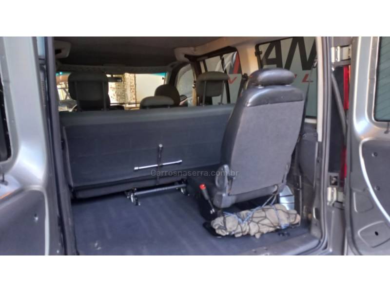 FIAT - DOBLÓ - 2010/2010 - Cinza - R$ 43.900,00