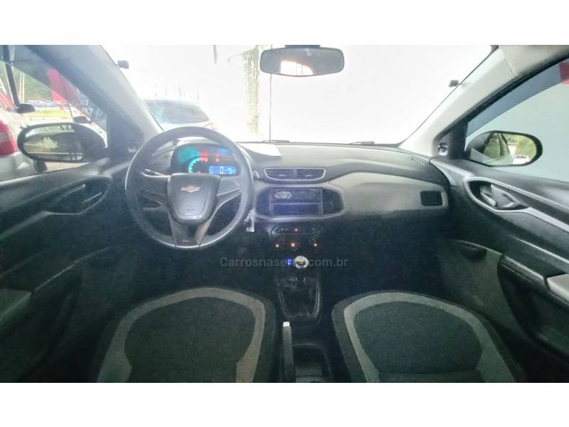 CHEVROLET - ONIX - 2014/2014 - Branca - R$ 37.900,00