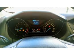 FORD - FOCUS - 2014/2015 - Prata - R$ 50.900,00