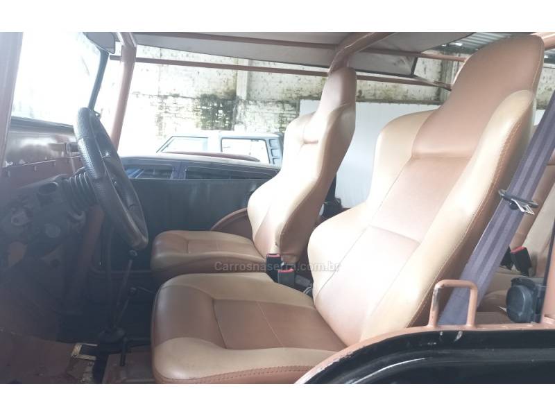 FORD - JEEP - 1982/1982 - Preta - R$ 49.000,00