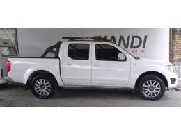 NISSAN - FRONTIER - 2013/2014 - Branca - R$ 95.900,00